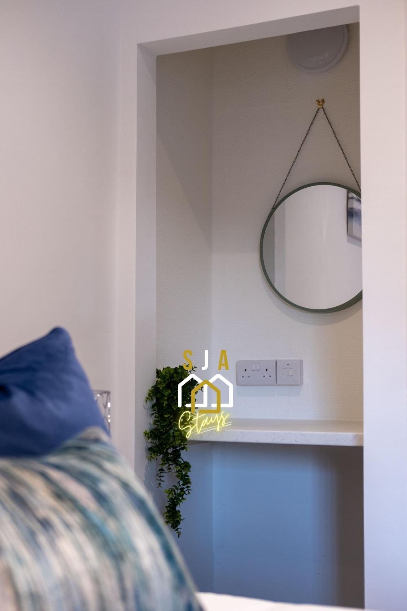Holburn Hideaway - Sja Stays - Modern 2 Bed Apartment Aberdeen Esterno foto