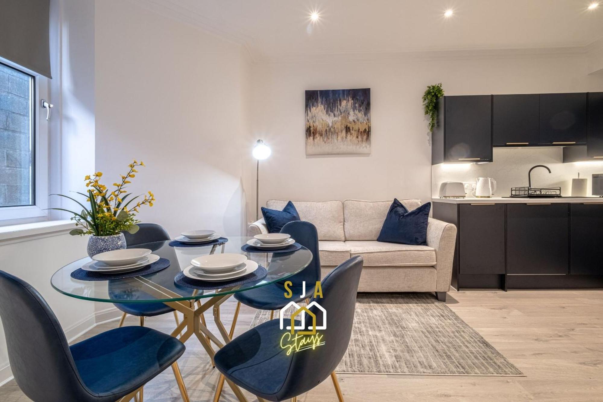 Holburn Hideaway - Sja Stays - Modern 2 Bed Apartment Aberdeen Esterno foto