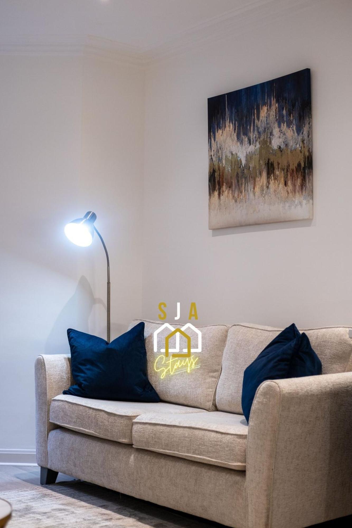 Holburn Hideaway - Sja Stays - Modern 2 Bed Apartment Aberdeen Esterno foto